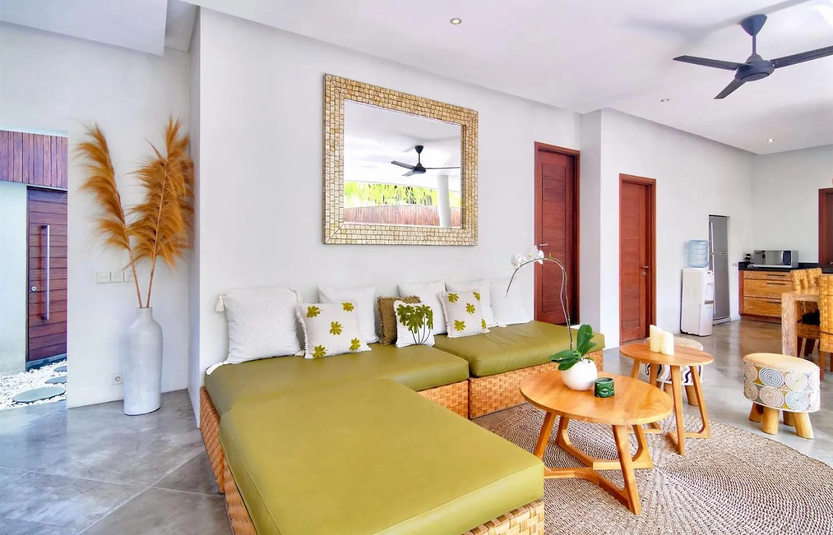 Outstanding- Seminyak Sands. Villa