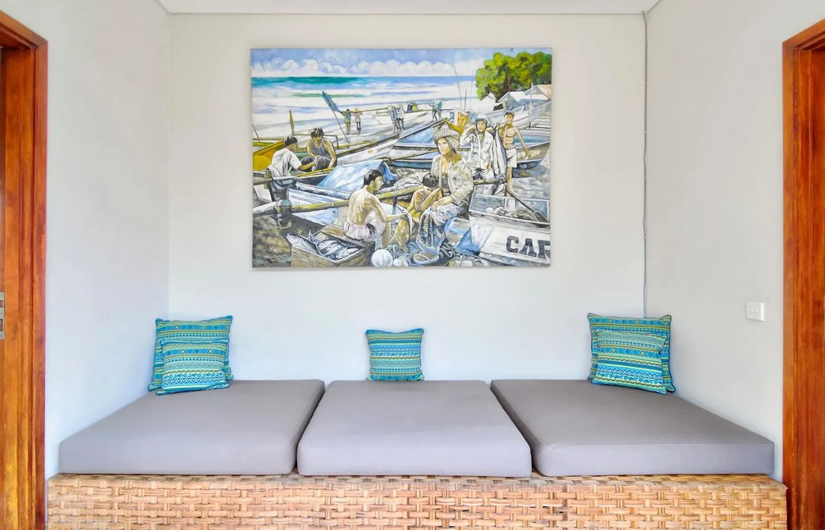 Outstanding- Seminyak Sands. Villa Indonesia