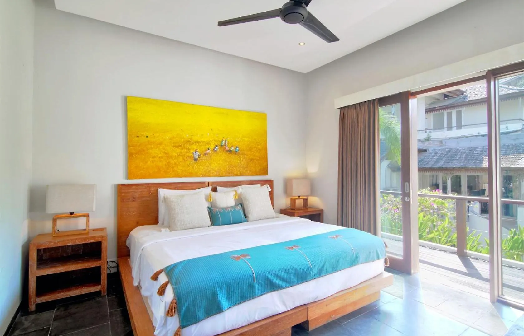 Outstanding- Seminyak Sands. Villa