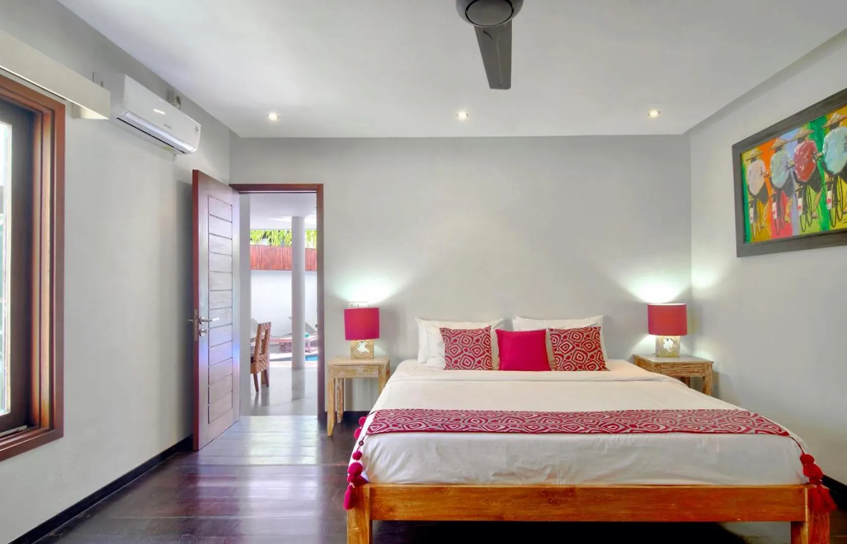 Outstanding- Seminyak Sands. Villa Seminyak (Bali)