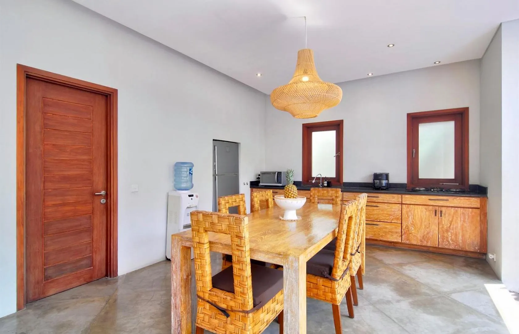 Outstanding- Seminyak Sands. Villa